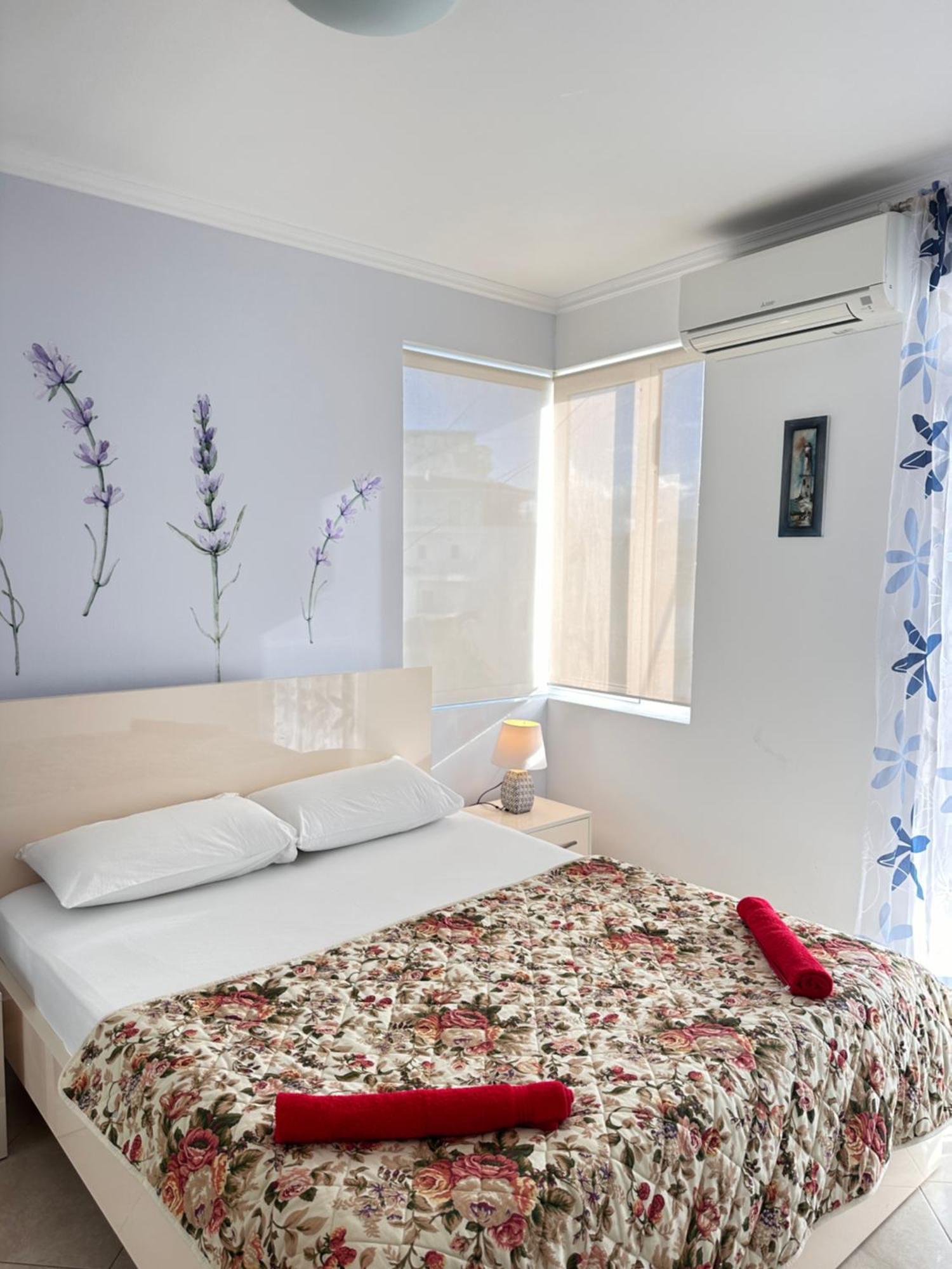 Violet Sea View Apartment Sarandë Eksteriør bilde